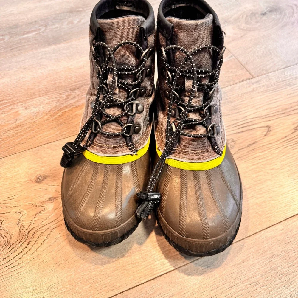 Sorel Cheyanne II Duck Kids Winter Snow Boots Size 2 Youth‎ Grey Elastic Laces